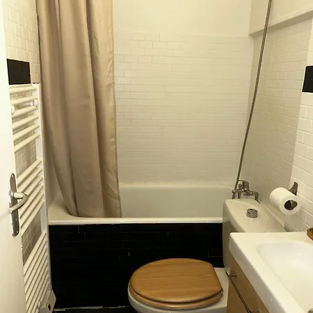 Au Porte De Paris *