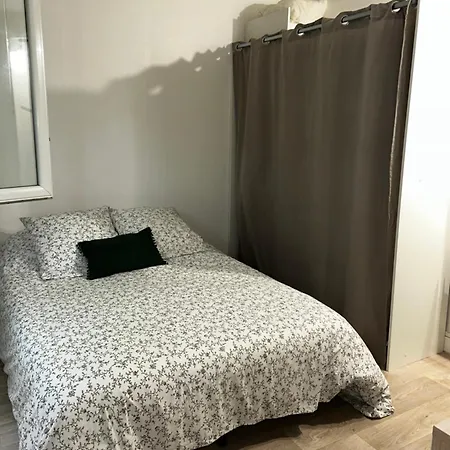 Au Porte De Paris *